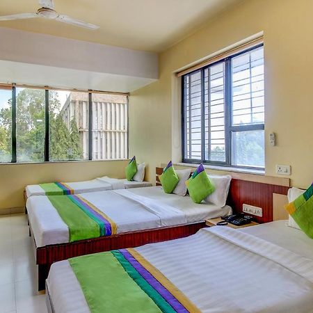 Treebo Trip Samrat Nashik Exterior photo