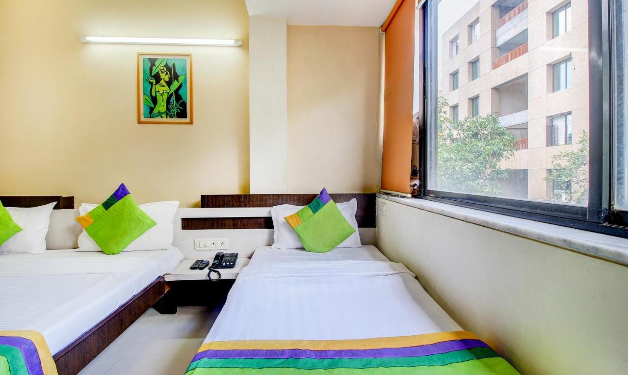 Treebo Trip Samrat Nashik Exterior photo