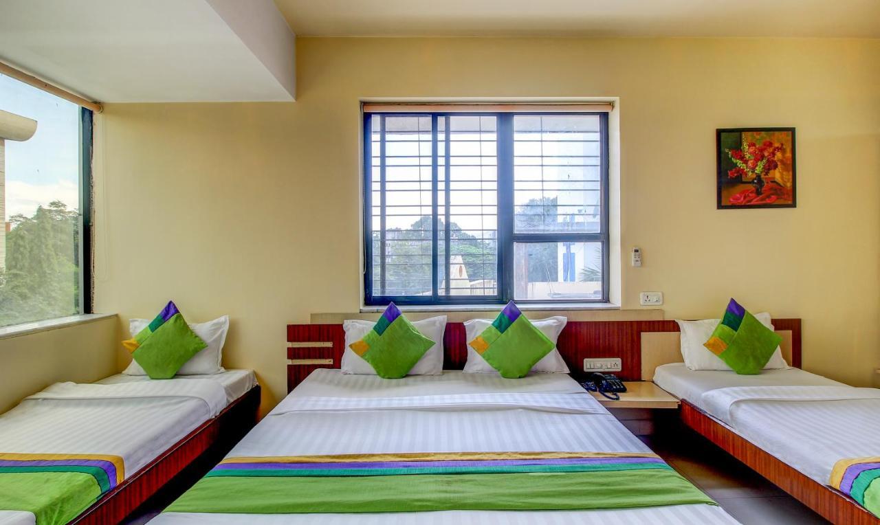 Treebo Trip Samrat Nashik Exterior photo